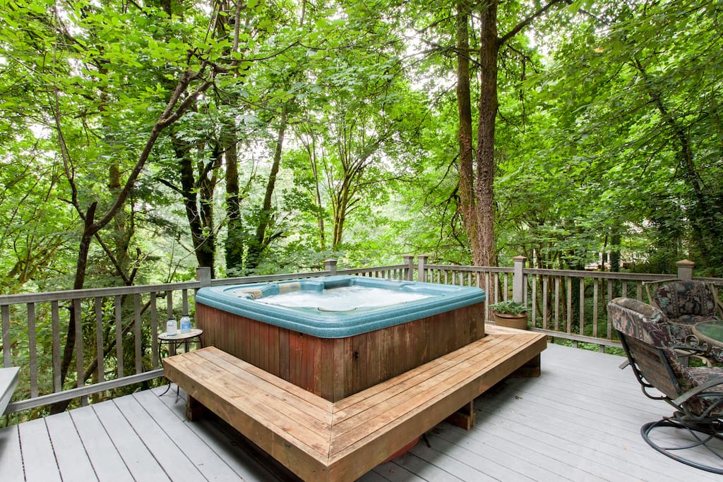 A Room with a View? Nice. A hot tub with a view? Priceless.