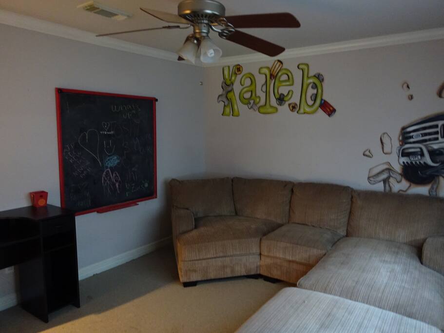 Upstairs Bedroom 4