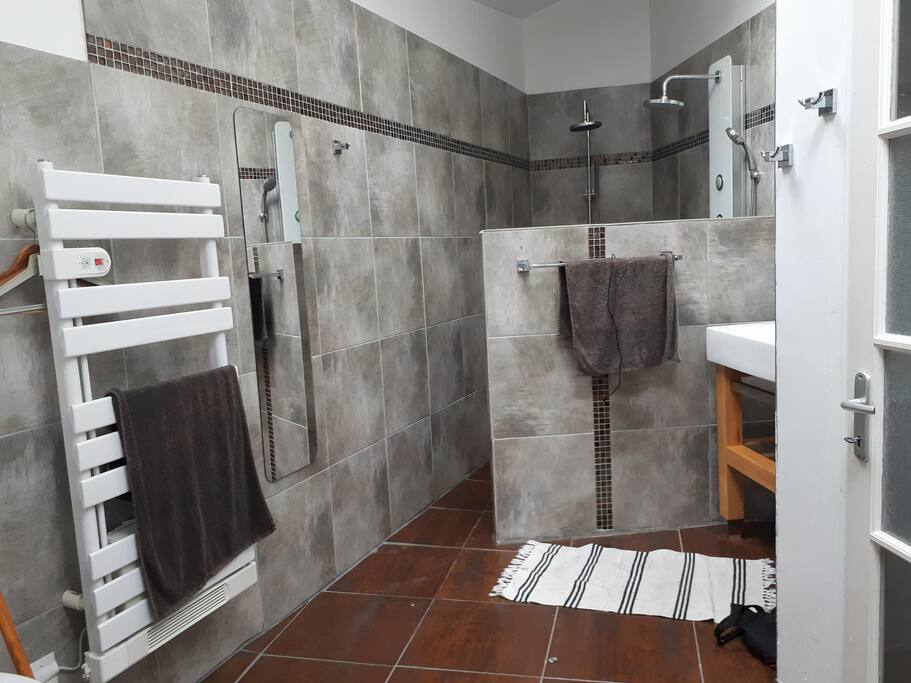 Salle de bain 1