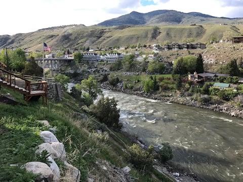 Around the corner from Yellowstone’s North Gate!