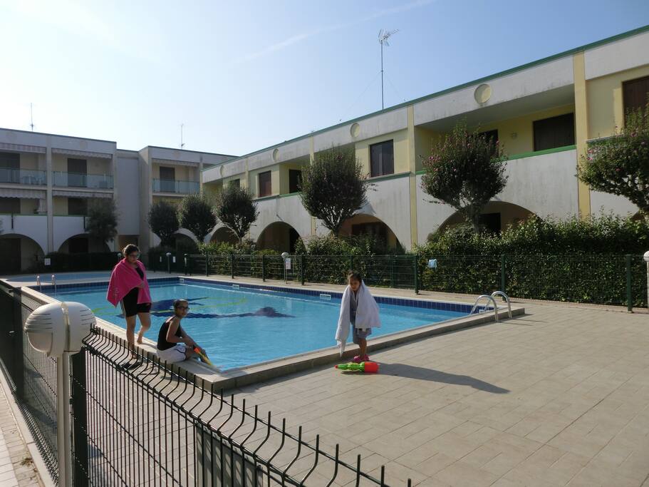 swimming-pool
