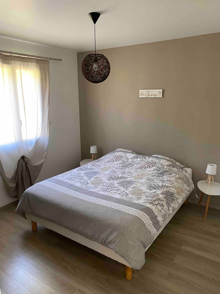 საძინებელი 1