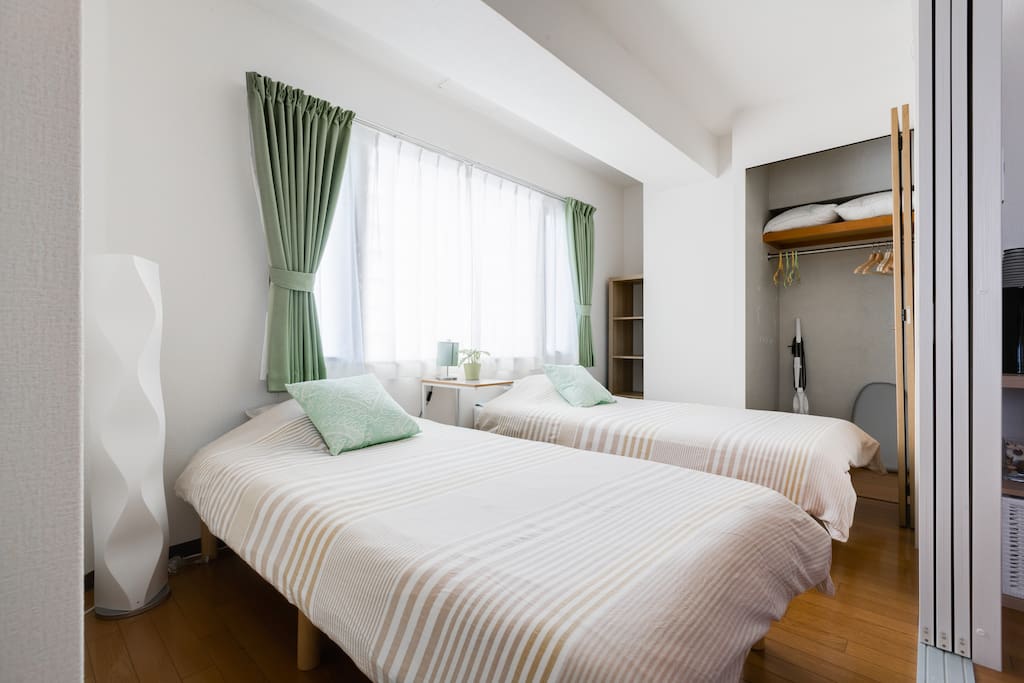 Bed room