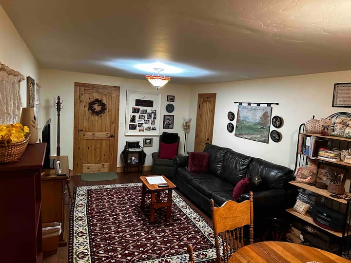 East Elk Creek Guest House - Mountain Retreat Near I-70 - Rifle Falls State Park, Rifle