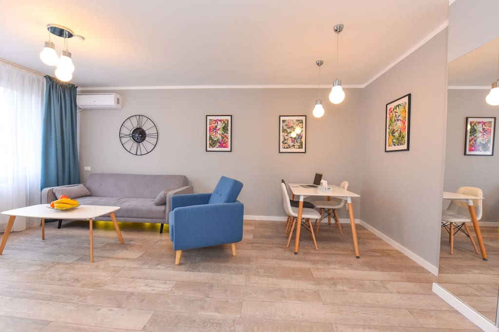 Primo Apartment - Cismigiu Gardens - Living room