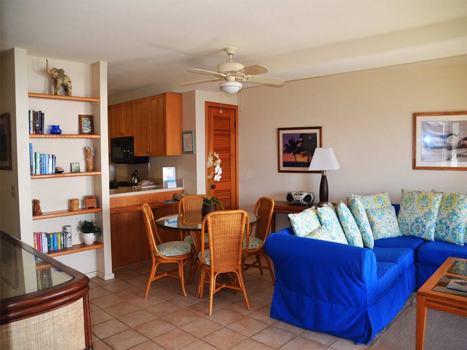 poipu_shores_2dof_205a_diningandlivingarea_4.jpg