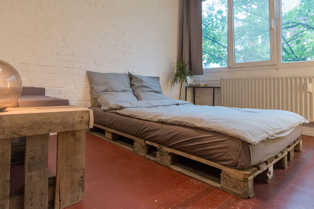 Cosy Queen Size Bed