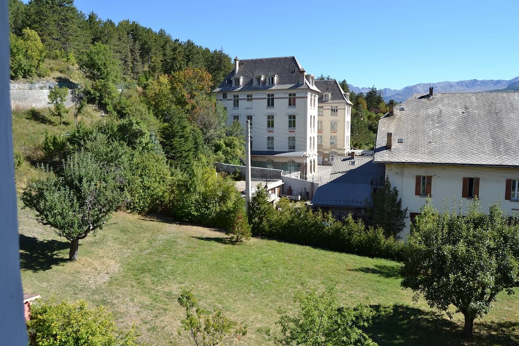 Vue est, des chambres