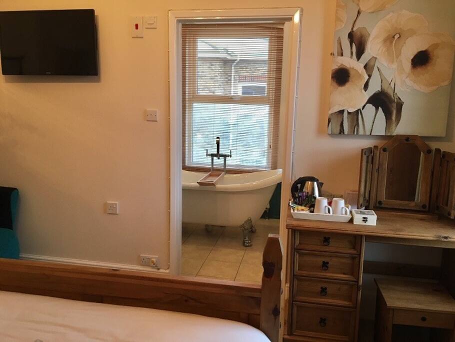 Guest room