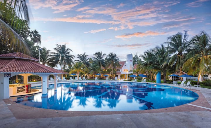 Isla Mujeres, Mexico, Studio Hotel King Z #2 — 0 bedroom vacation rental in Isla Mujeres