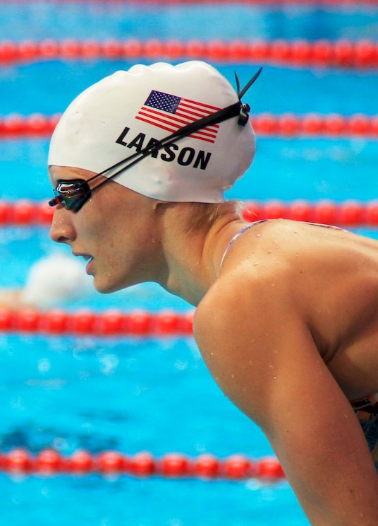 Show full-screen, host-provided image