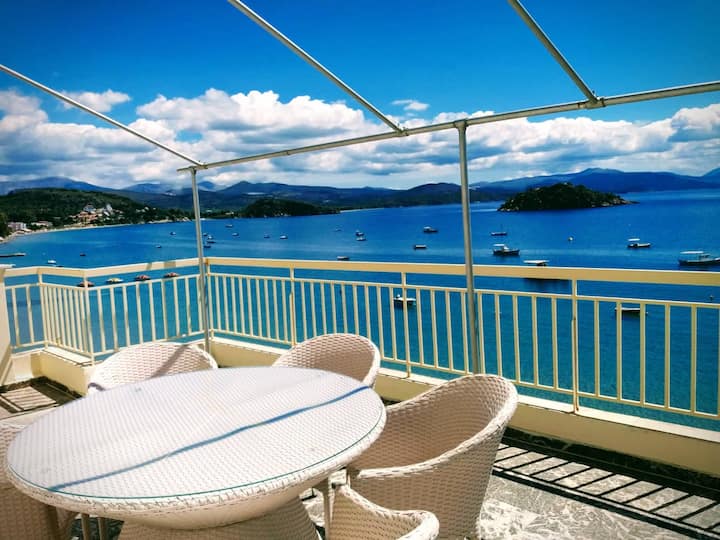 Mama Mia apartment, Tolo beachfront Apartments for Rent in Tolo