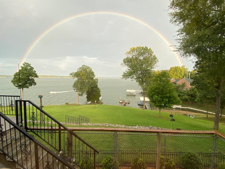 Lake Front With Beautiful View.