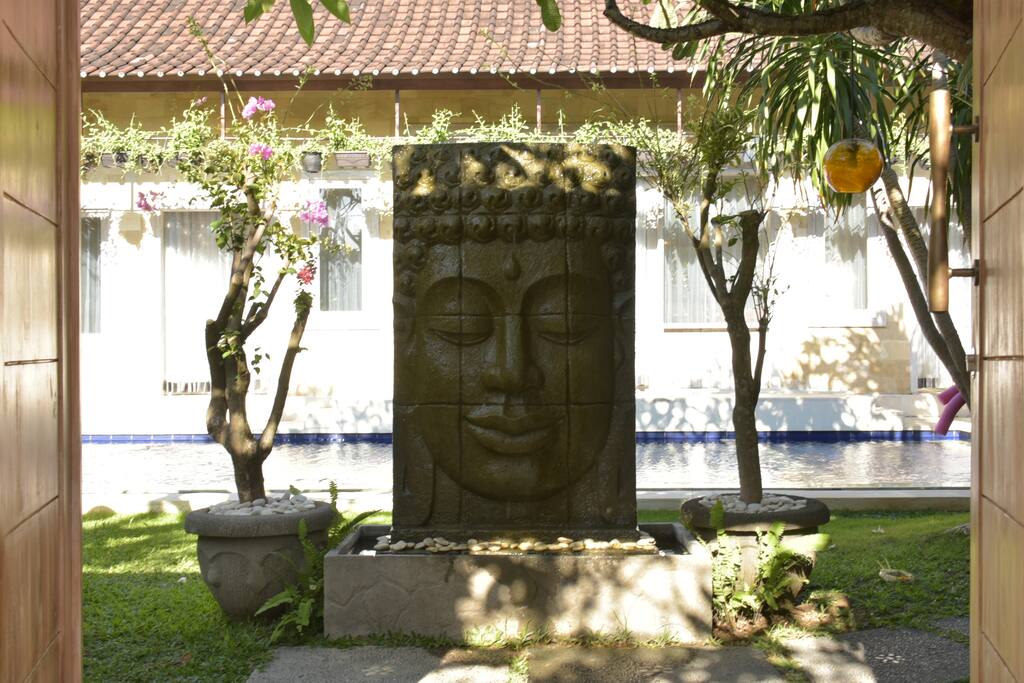 FONTAIN AT THE ENTRANCE