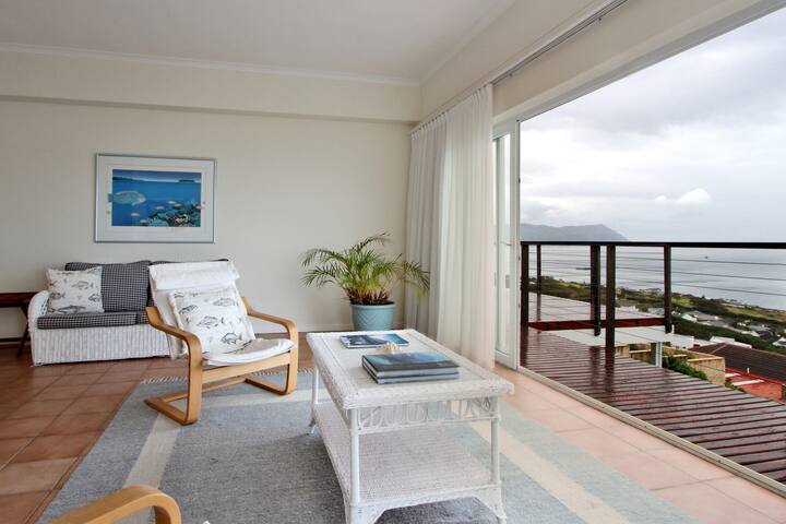 Shearwater – Amazing sea-views 2 bedroom apartment gallery image 4