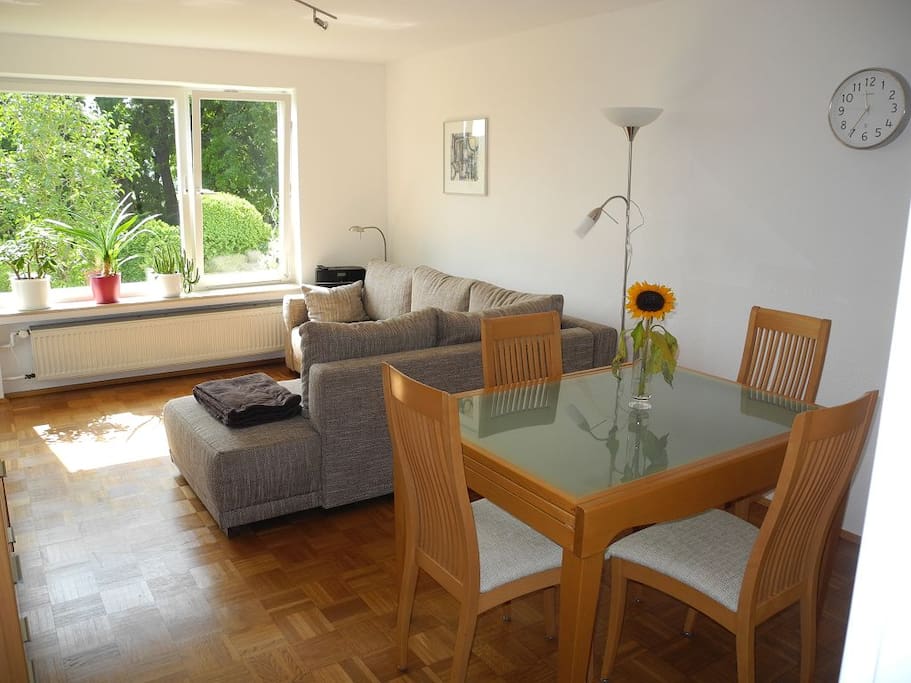 Essplatz im Wohnzimmer