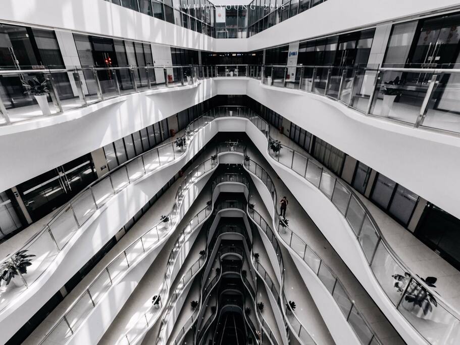 深圳卫星大厦 现代主义建筑的曲线美学 深圳旅游攻略 尽在airbnb爱彼迎