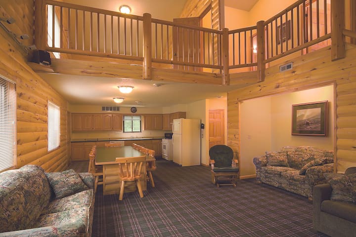 5 Bedroom Townhouse on Thanes River Mille Lacs