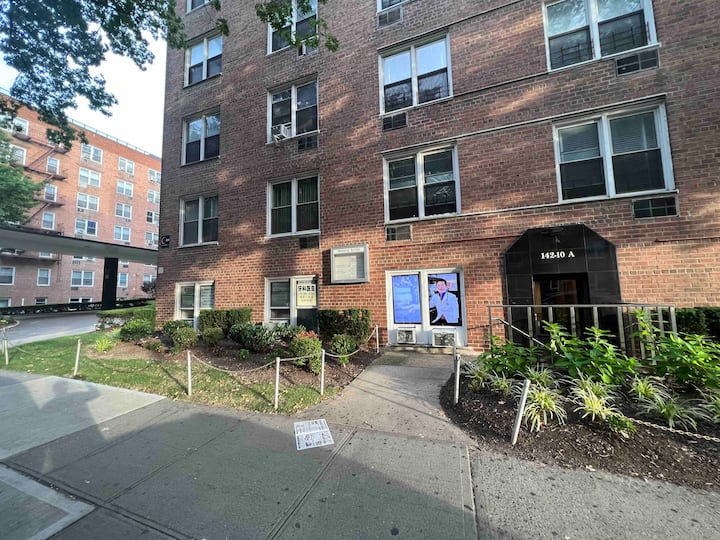 7 train MainSt.Flushing Walk to Citifield, US Open Condominiums for