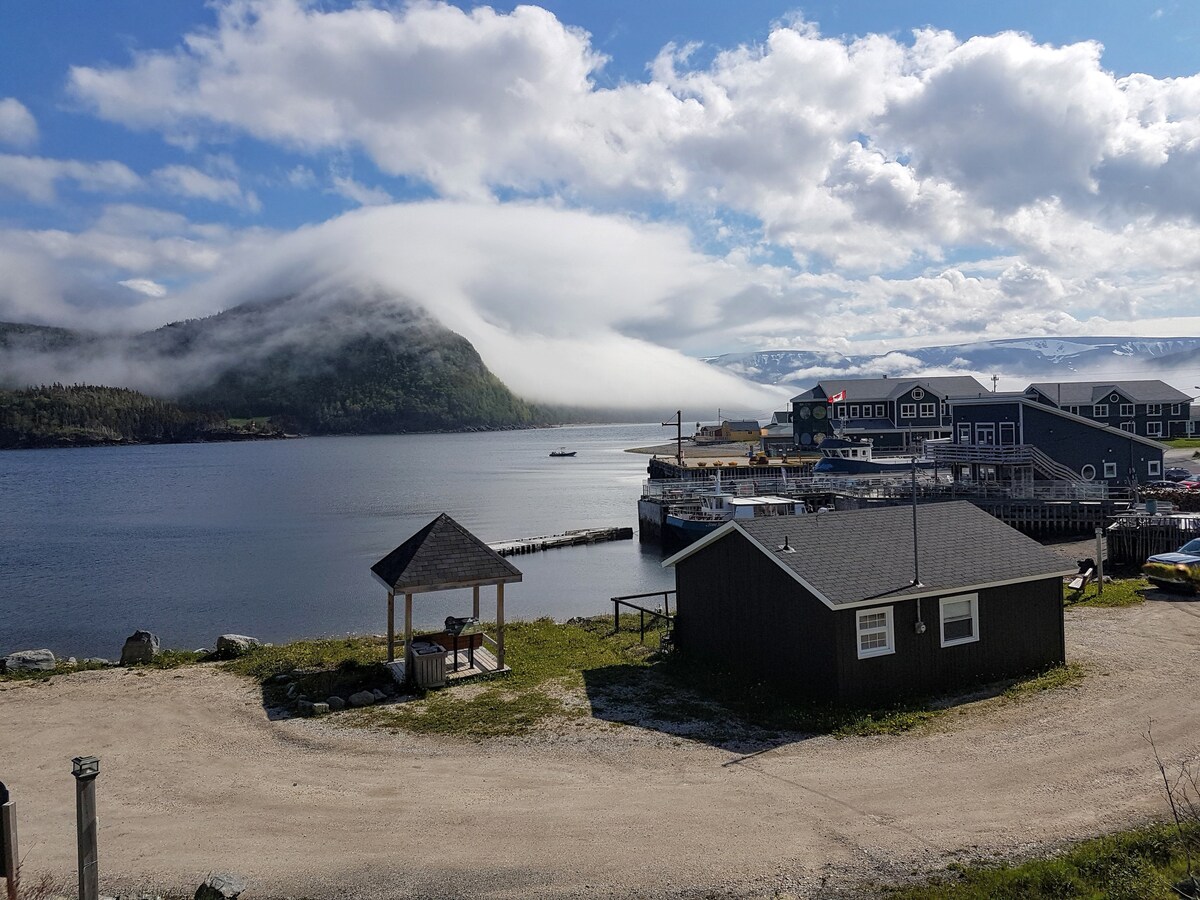 The Storehouse - Waterfront Cottage - Cottages for Rent in Norris