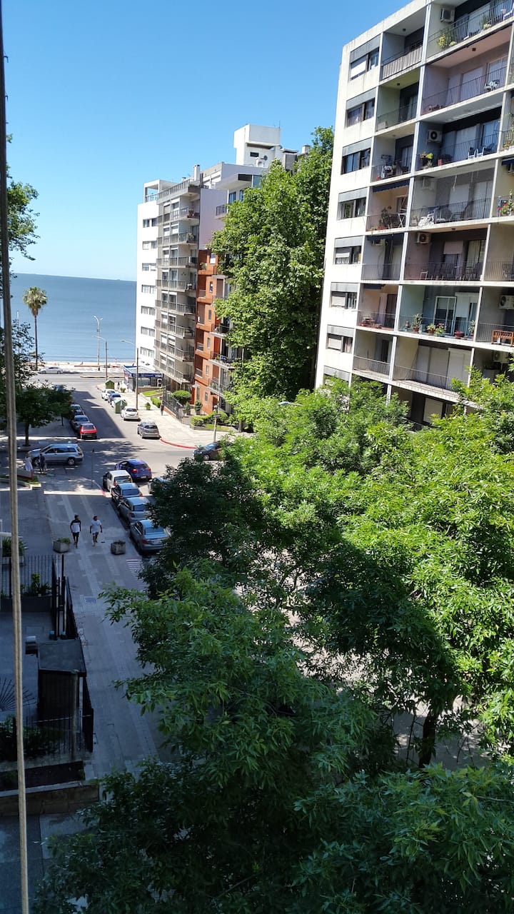MONTEVIDEO POCITOS, Apt.200 mts. DE LA RAMBLA Apartments for Rent in