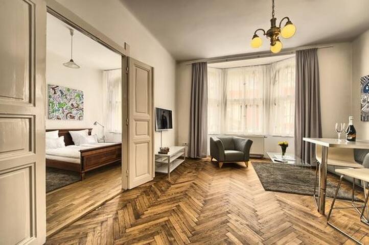 Prague Charming Apt. Charles Bridge 7min. walk!
