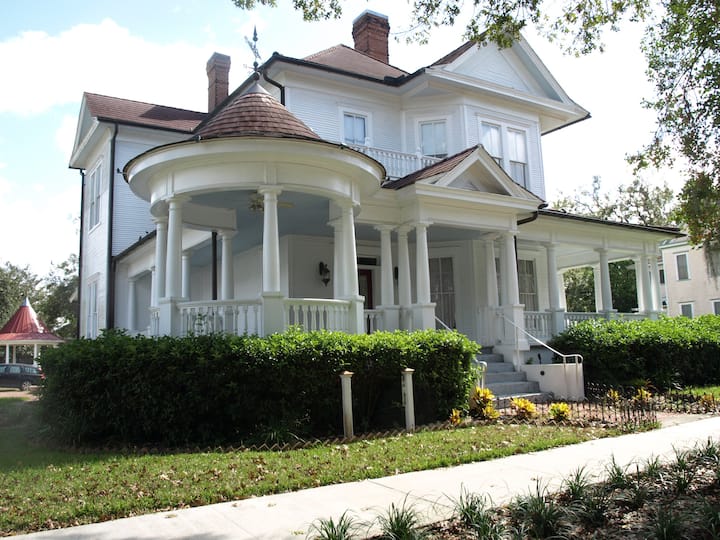 Jonesville Ferienwohnungen & Unterkünfte Florida, Vereinigte Staaten