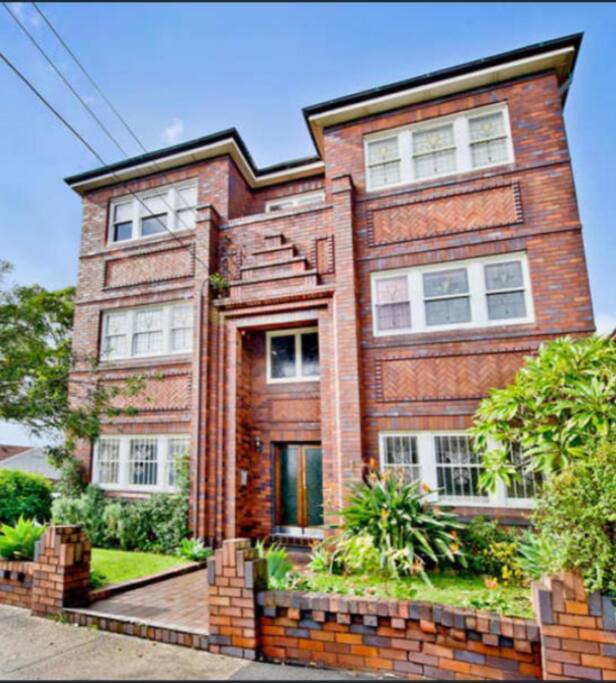 You'll be staying in a lovely 1920s Art Deco building.