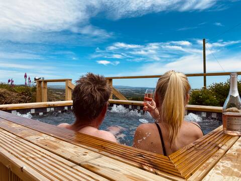 Micro Barn Conversion -  Hot Tub - Dog Friendly