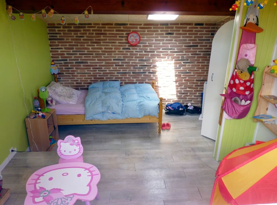 chambre enfant / ajout canapé lit possible