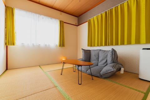 201 from Hakata Station 8 Large space loft Close to Shinkansen Station