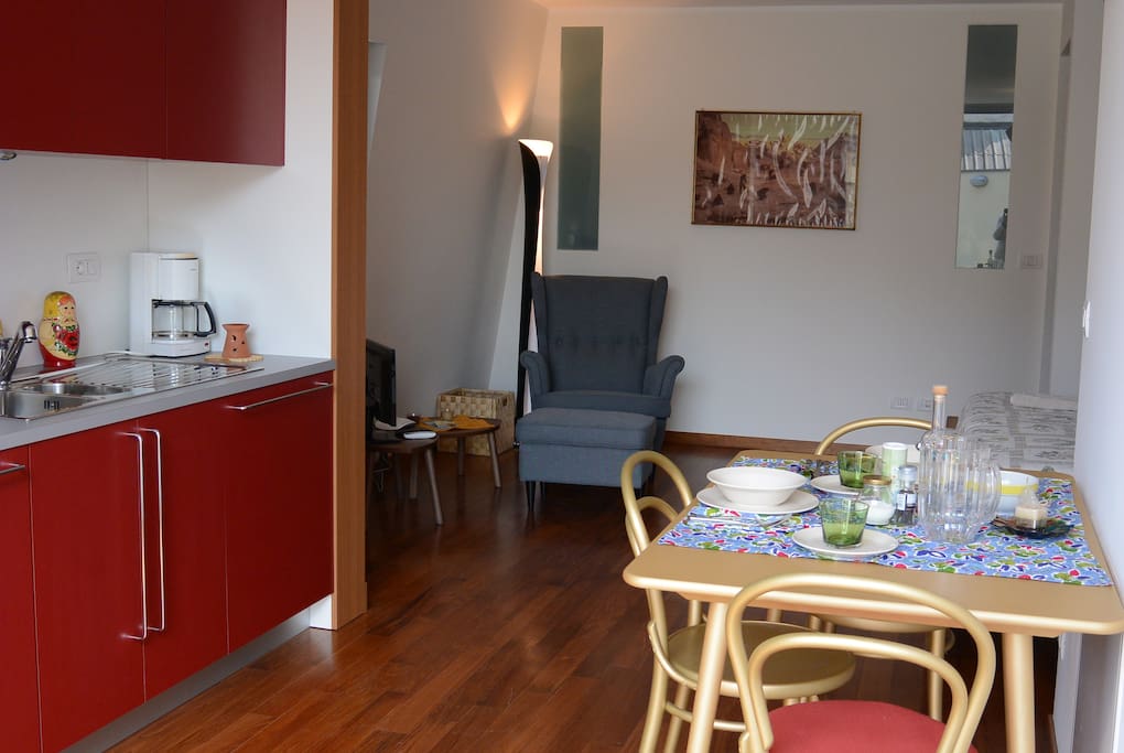 Leaving room - kitchen zone