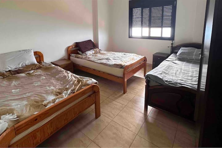 3 двойни легла във втората спалня 