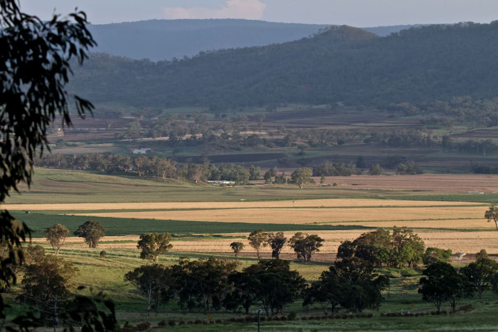 Expansive property views to the Goomburra National Park