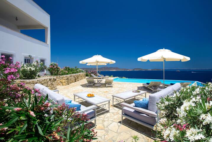 Sea View Villa in Patmos with pool gallery image 4