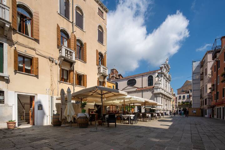 Giglio Suite Apartment 2476 gallery image 3