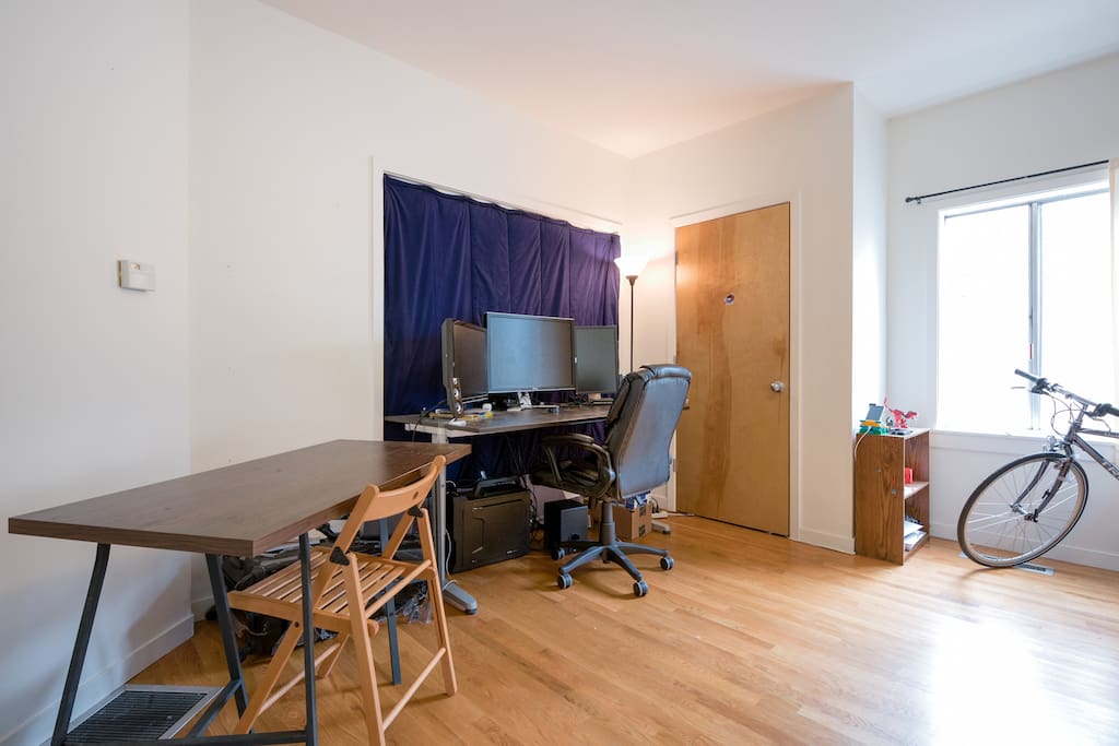 Spacious work area. You are free to use the monitors.