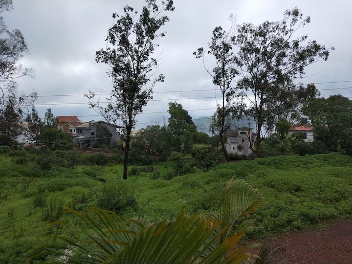 Თვალწარმტაცი ვეიუსები დჰომის ტბისა და ხეობის ქვემოთ