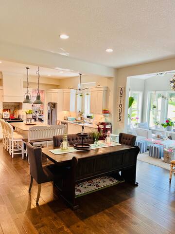 Cheerful 5 bedroom farmhouse for families stay gallery image 4