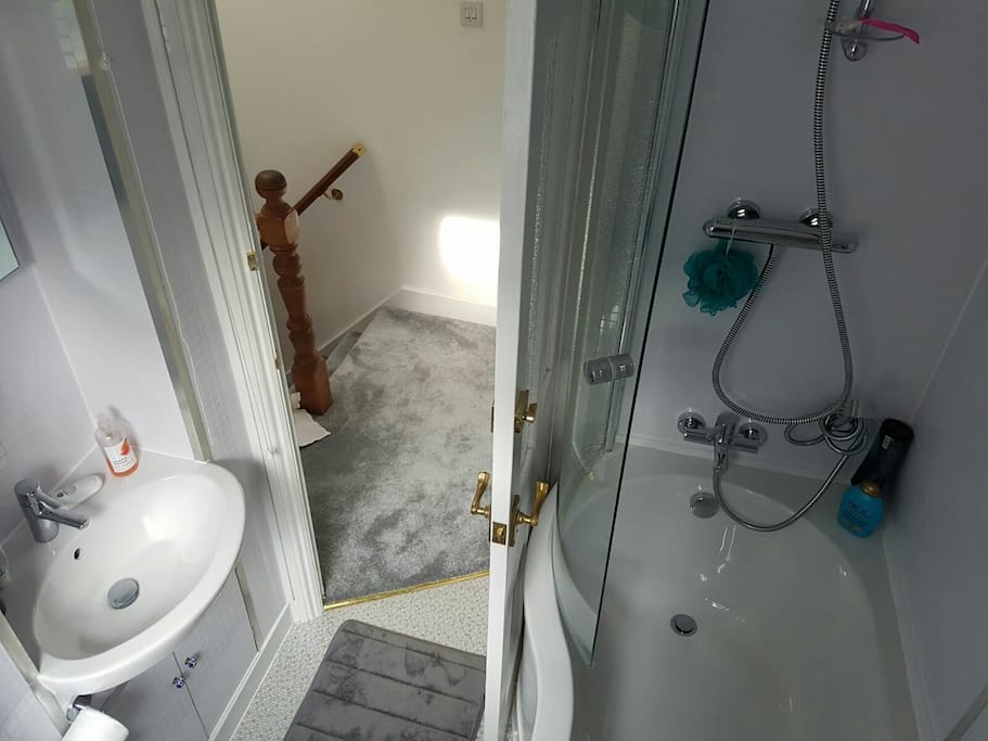 Bathroom with bathtub