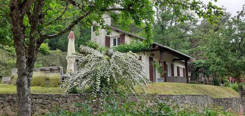 Holiday home 300m from the lake