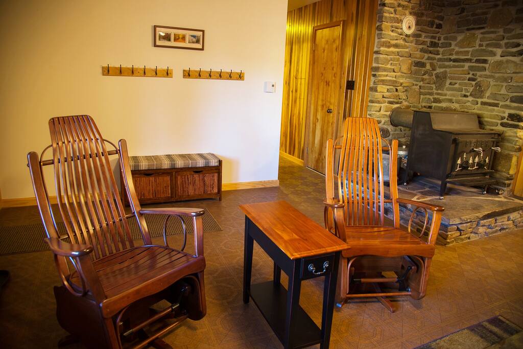 Warm woods in a cozy and comfortable cabin