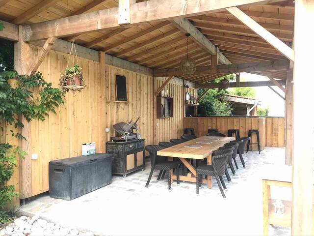 Grande maison familiale avec piscine à Bordeaux gallery image 3