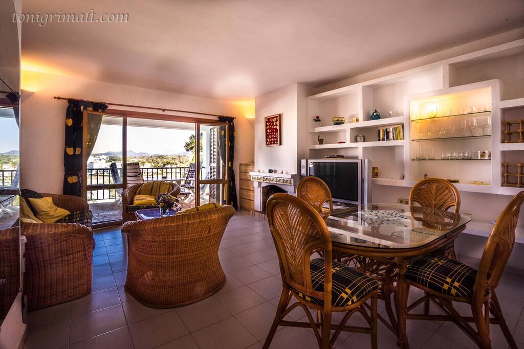 Living Room with door to terrace and sea/harbour views