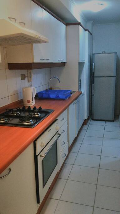 Cocina amoblada para 6 personas