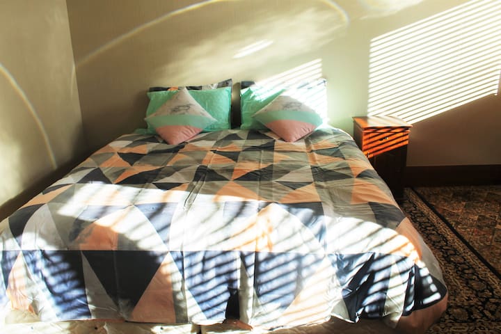 Lovely Auckland Central Bed & Breakfast