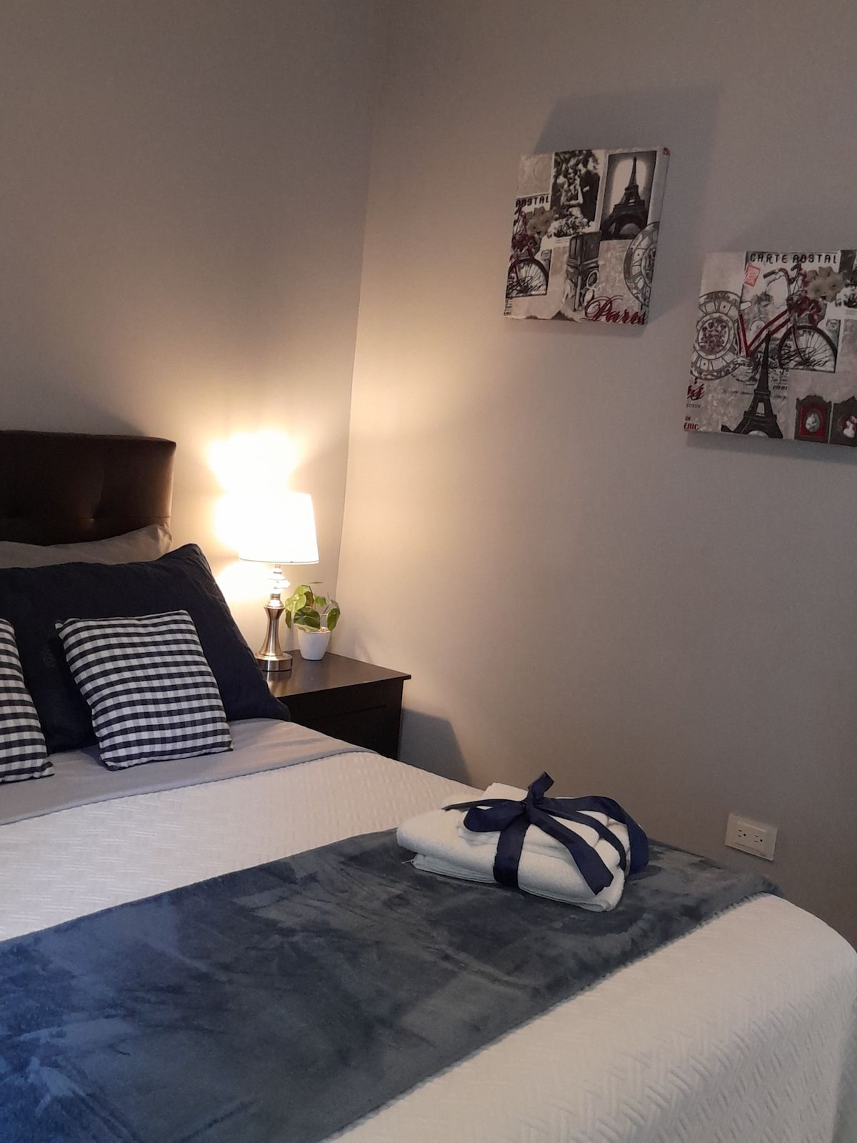 חדר שינה 2
(מיטה זוגית)