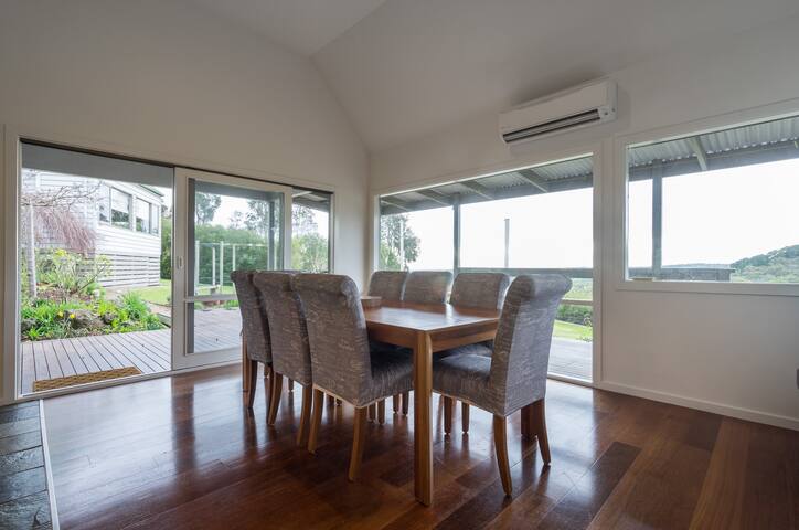 Luxury Country and Beach Retreat gallery image 2