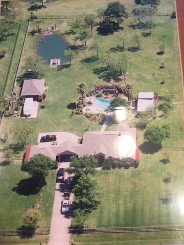 Private Resort with Pool & Cabana close to Beach