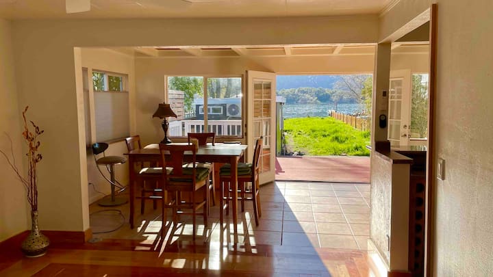 Lakefront 2bd 1bath + Detached Office/storage View - クリアレイク, CA